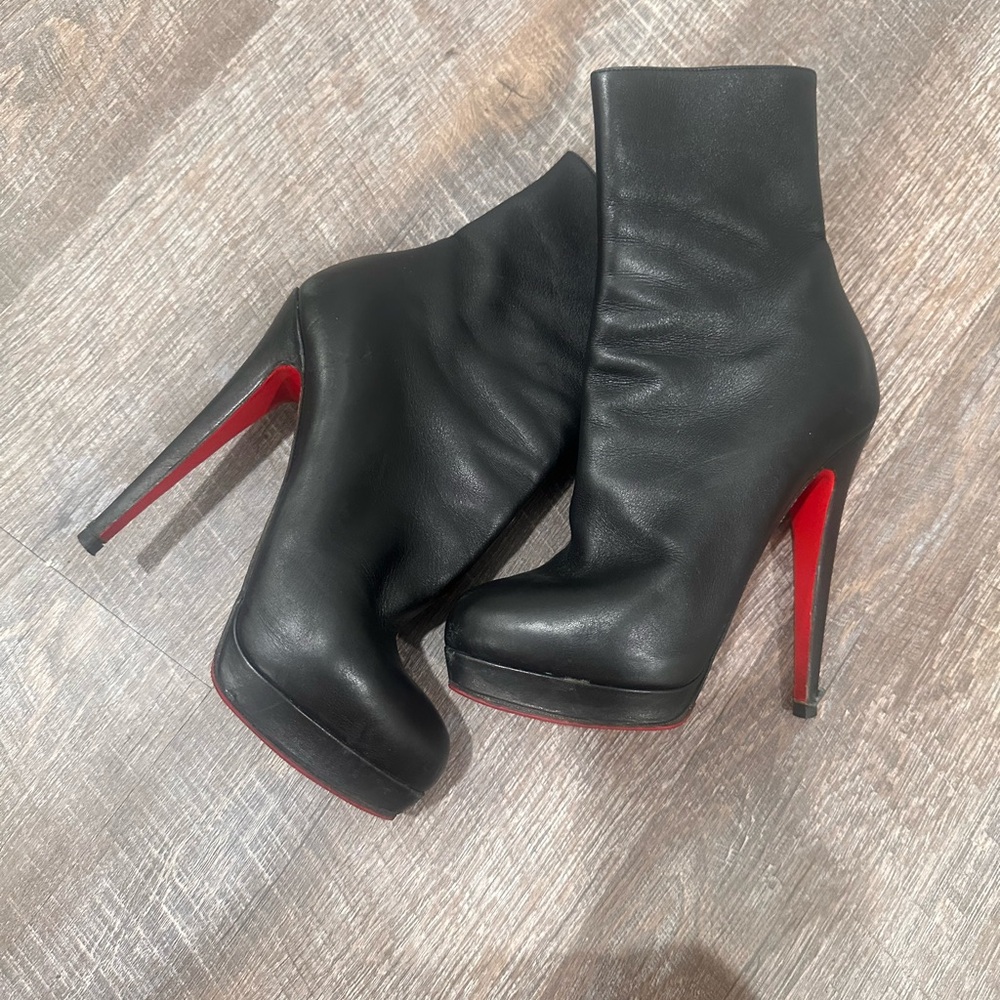 Christian Louboutin boots 35.5